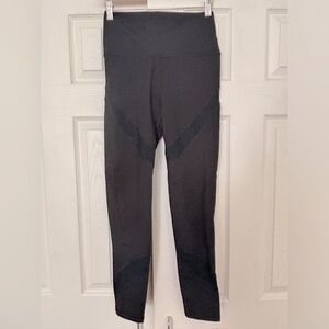 New w/ tags Aerie black 7/8 leggings, high rise.  Size medium-long